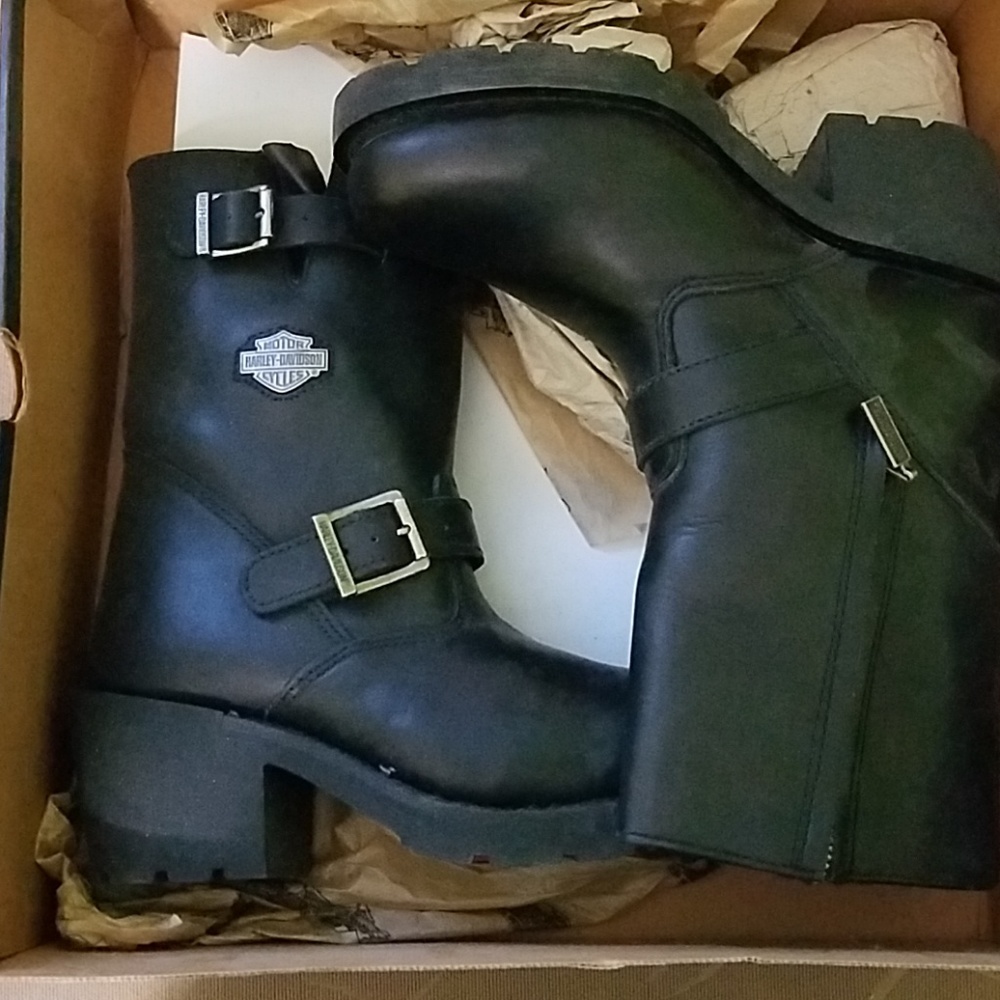 Harley-Davidson women boots.